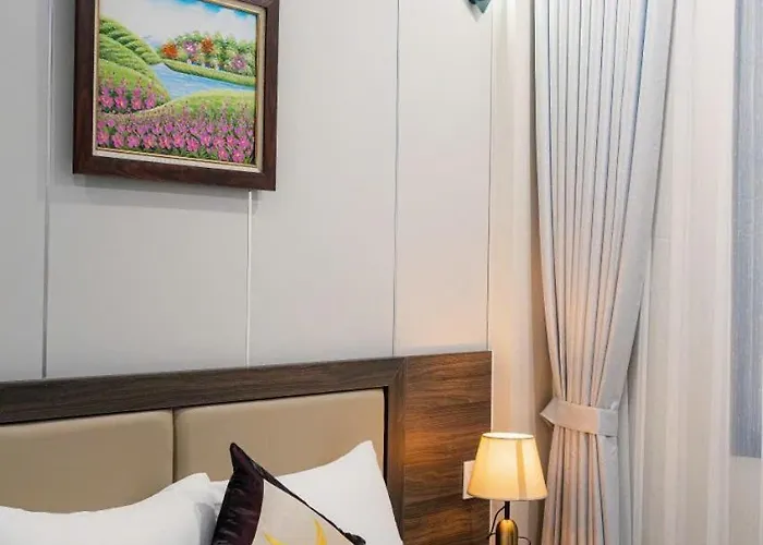 Hotel Sapphire Ii